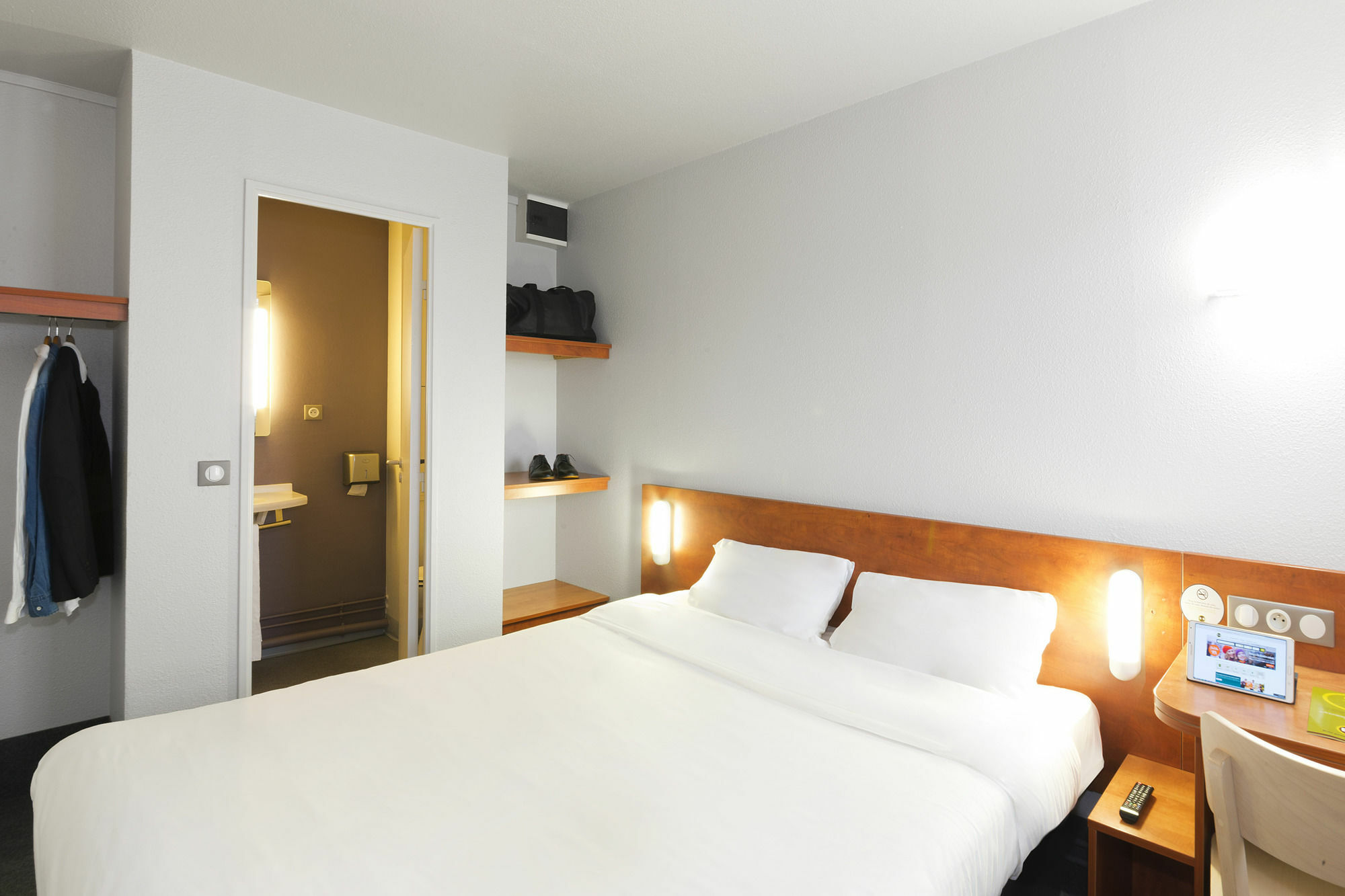 B&B Hotel Angers 1 布库茨 外观 照片